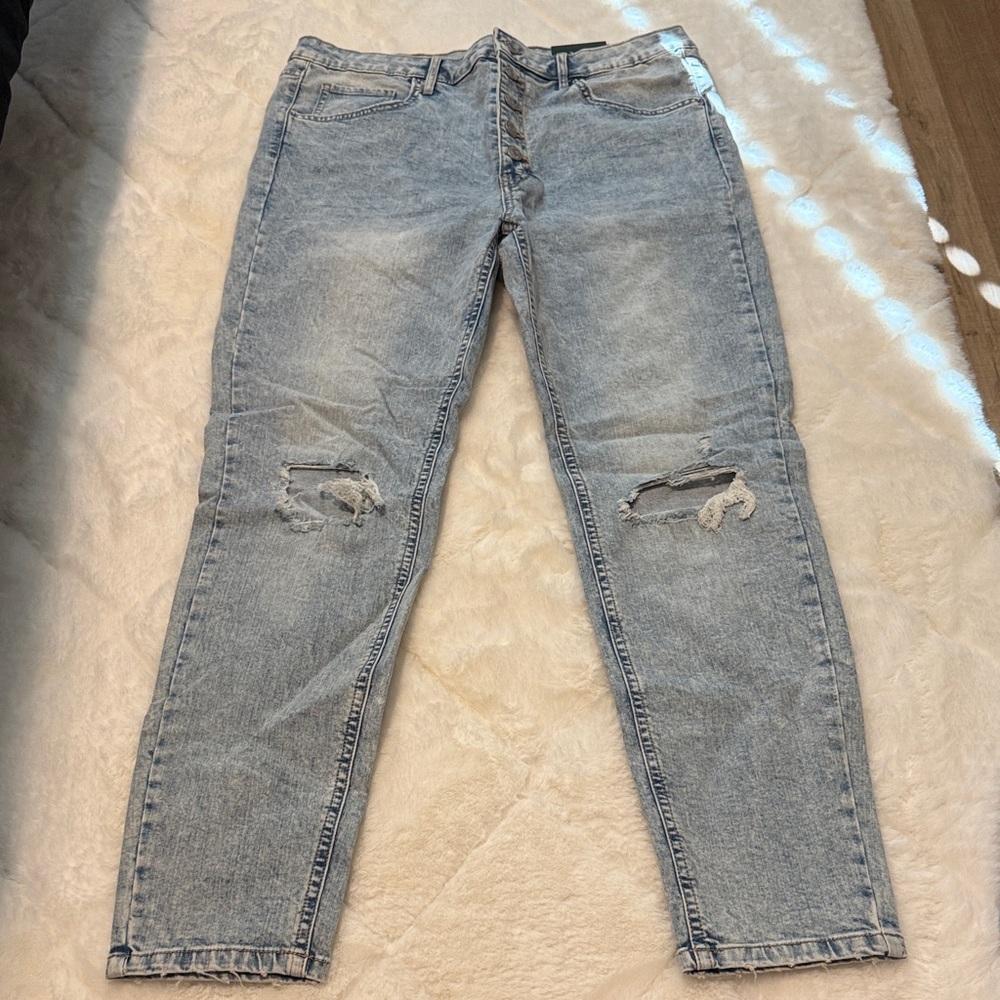 NWT Wild Fable Highest Rise Skinny Jean - Light Wash Distress - Size 14